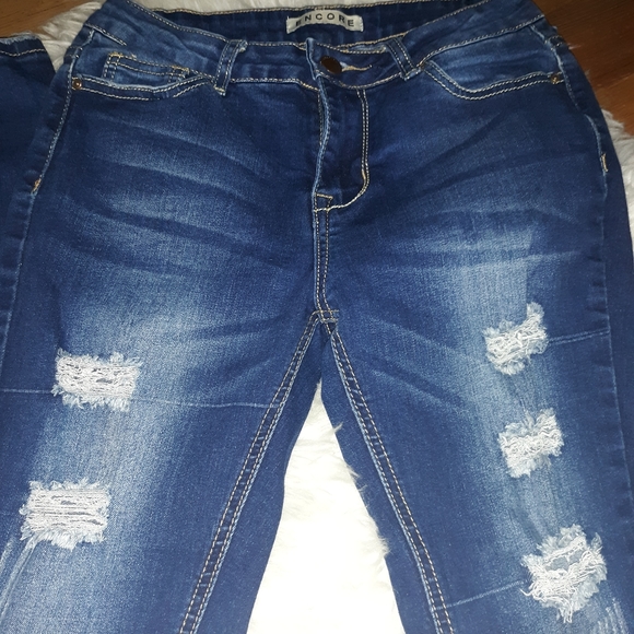 Jeans - Picture 3 of 3